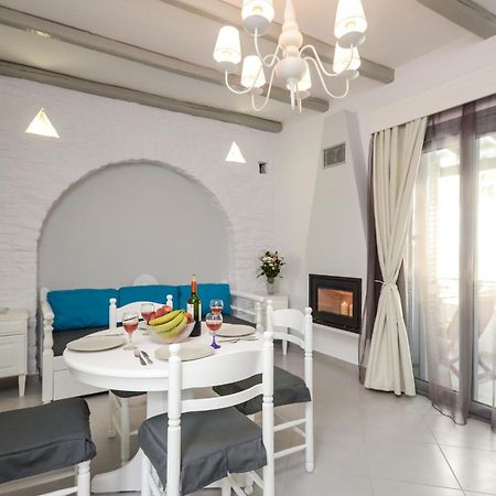 Santa Katerina Apartments & Studios Naxos City ภายนอก รูปภาพ