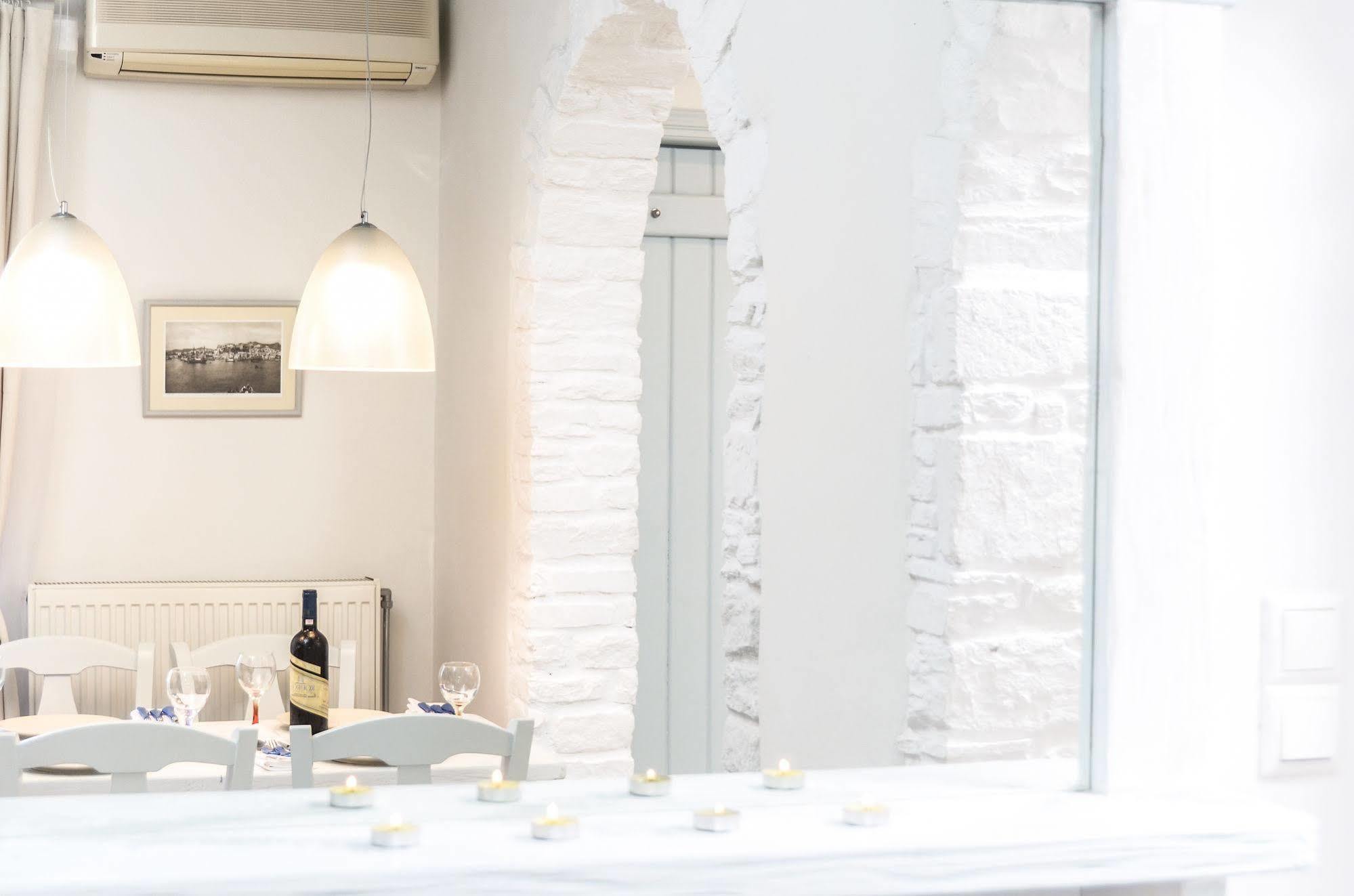 Santa Katerina Apartments & Studios Naxos City ภายนอก รูปภาพ