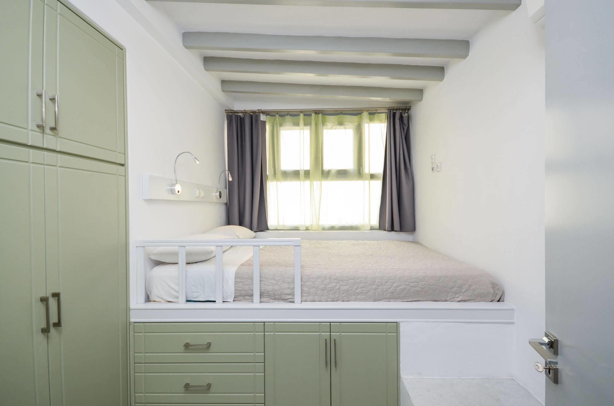 Santa Katerina Apartments & Studios Naxos City ภายนอก รูปภาพ